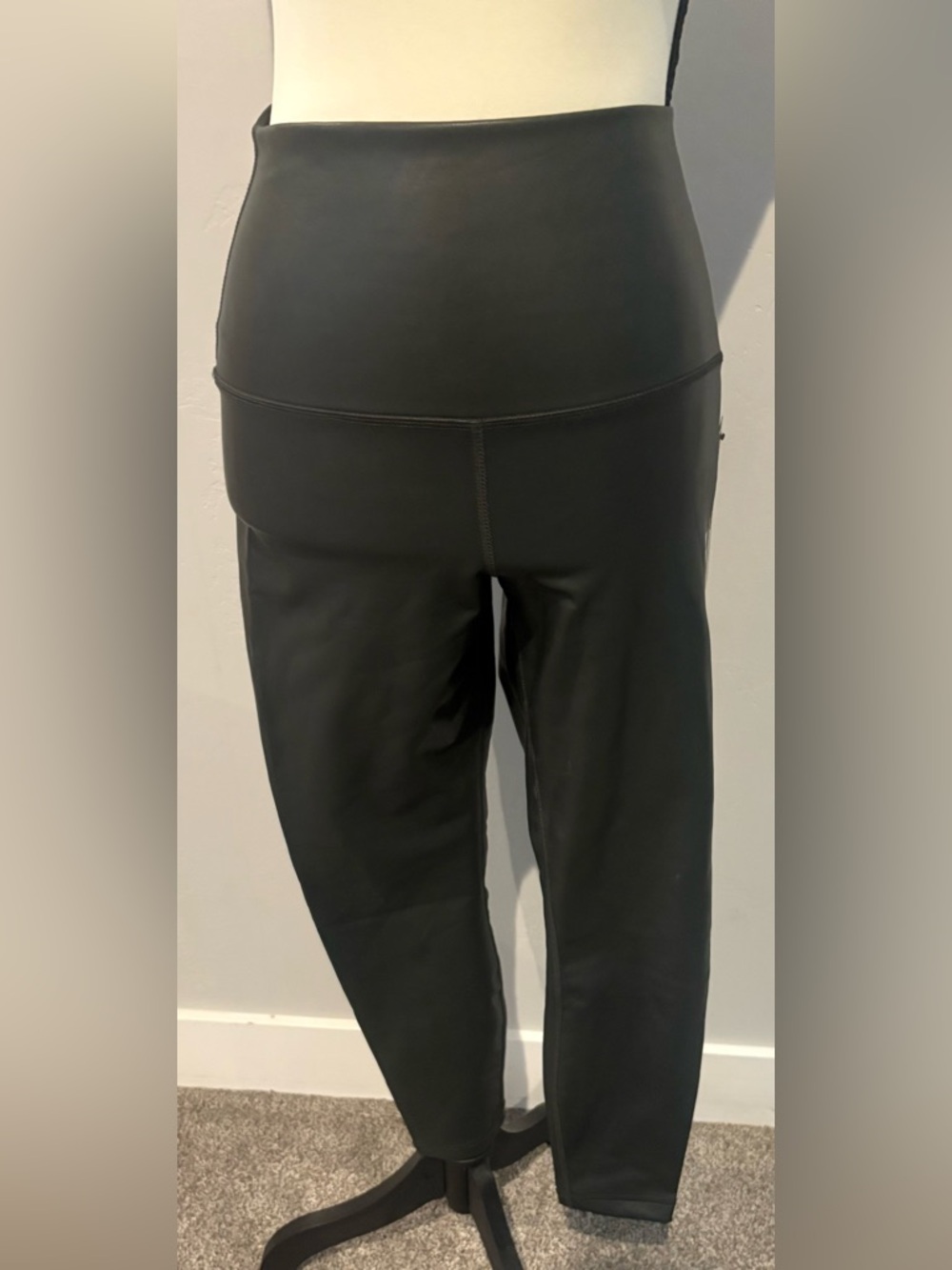 NWT! 90 Degree By Reflex Black Olive Faux Leather Leggings